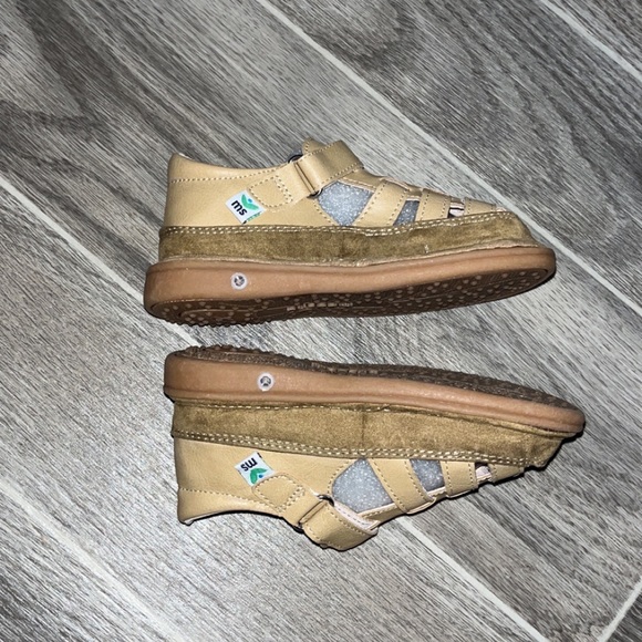 tan fisherman squeakers / trainers - Picture 6 of 7